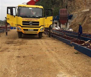 Vận chuyển trạm trộn bê tông đến công trình mới tại mỏ than Lập Thạch Vĩnh Phúc